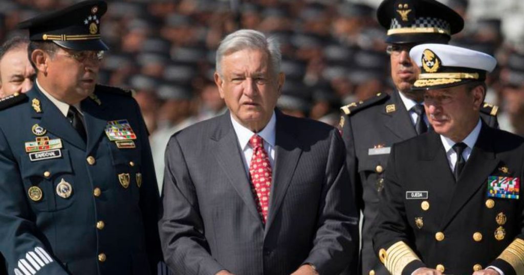 AMLO militares