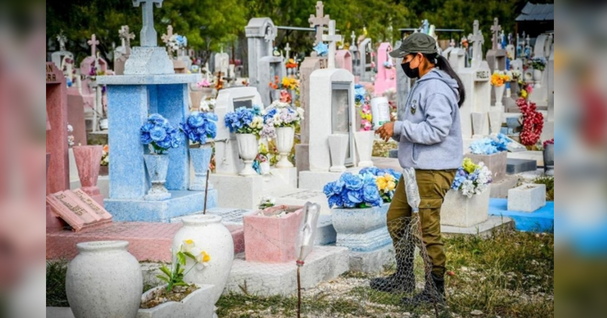 Reanudan trabajos de exhumación en panteones del norte de Coahuila, revela CRIH