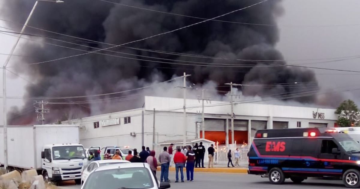 Investigan conato del incendio en bodegas del IMSS en Arteaga