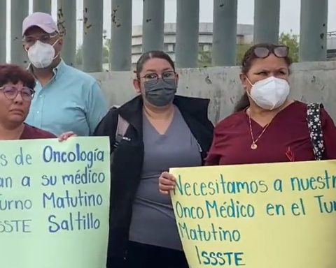 Manifestantes ISSSTE Coahuila Twitter