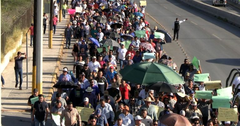 10 semanas sin salario: Más de 400 esposas y ex esposas de obreros de AHMSA enfrentan crisis