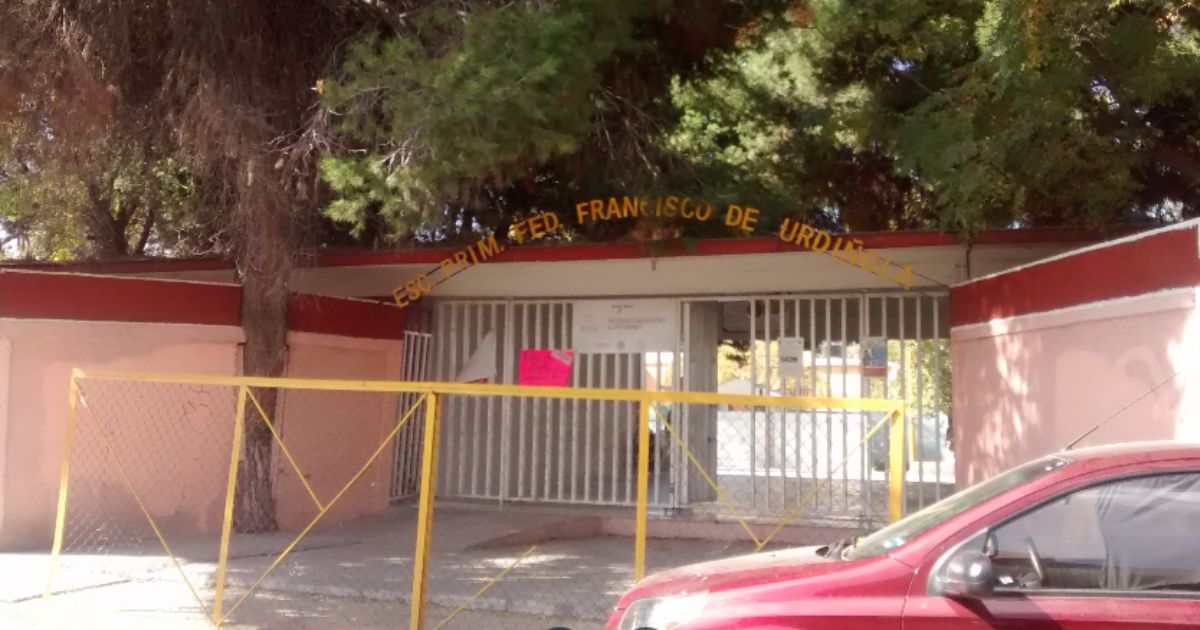 Escuelas públicas obligan a pagar cuotas voluntarias en Coahuila
