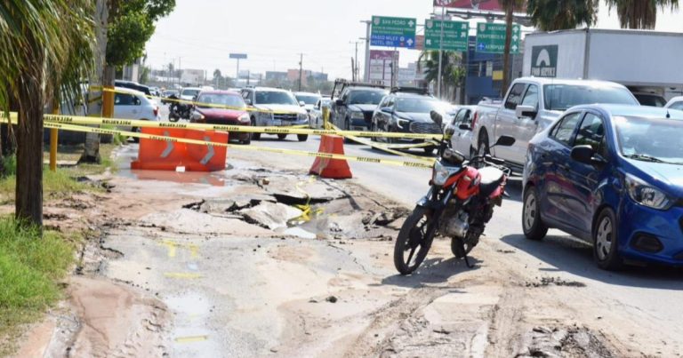 Van 13 denuncias por daños en autos tras caer en baches en Torreón, Coahuila