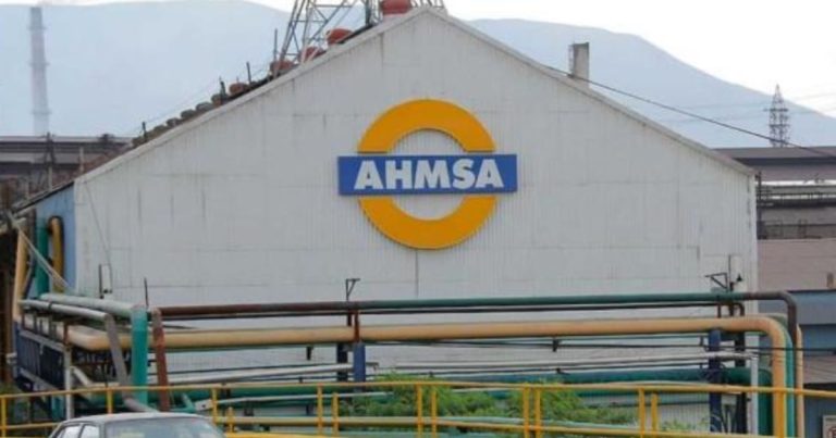 Trabajadores de AHMSA amenazan con cerrar puentes fronterizos por falta de pagos