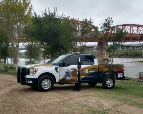 Colocan puerta de malla en el Puente Internacional 1, en Coahuila