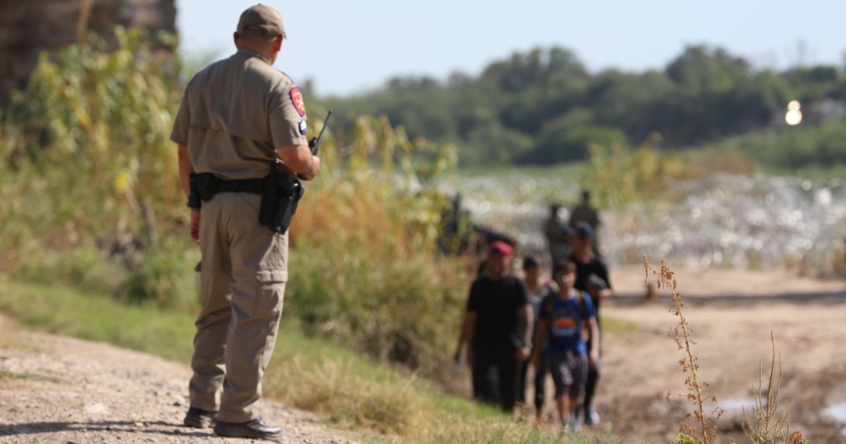 Posible cierre de casetas por llegada de caravana de migrantes a Piedras Negras