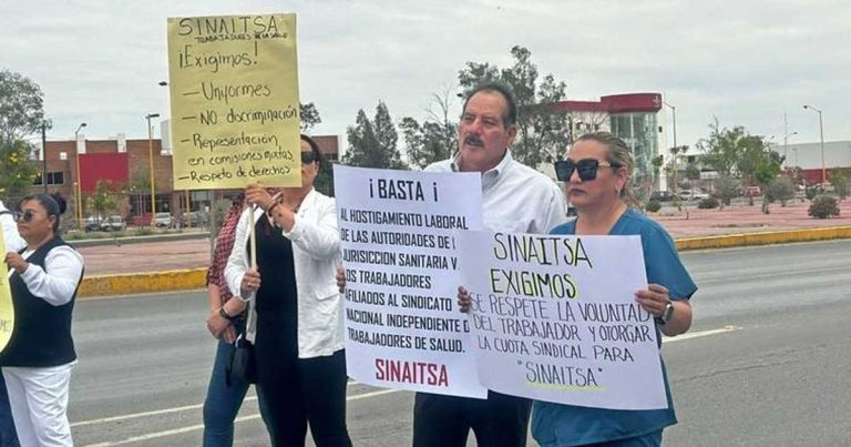 Trabaiadores protestaron con un bloqueo en el Periférico.