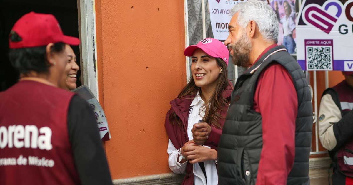 Cecilia Guadiana recorrió las colonias en Ramos Arizpe y prometió mejorar hospitales.