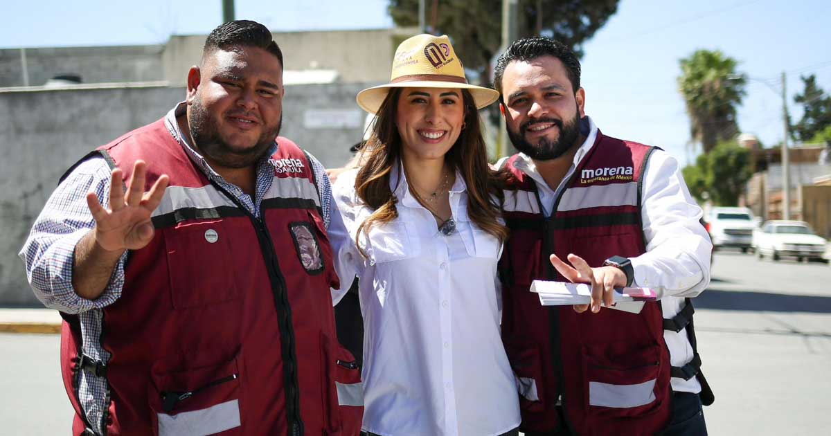 Cecilia Guadiana recorrió colonias de Saltillo junto a Antonio Castro y Alberto Hurtado.