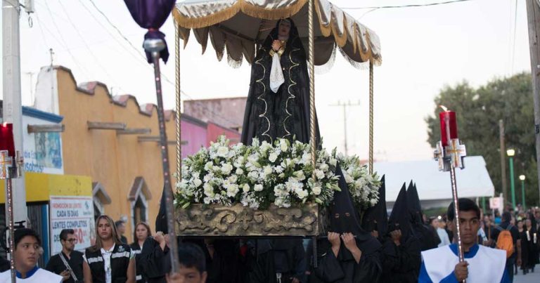 Ésta es la novena edición de la Procesión del Silencio en Viesca.