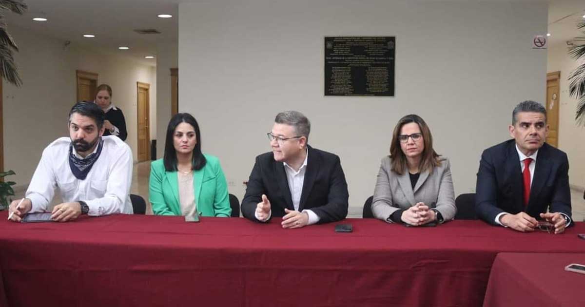 José Ángel Rodríguez Canales, presidente de la CDHEC, se reunió con legisladores.