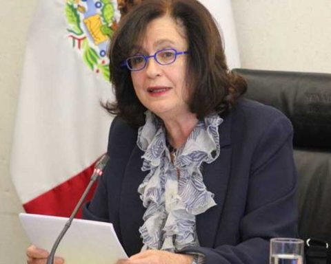 La embajadora de México en Quito, Raquel Serur Smeke