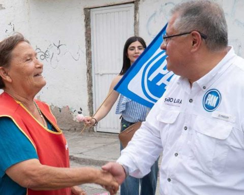 El recorrido de Sergio Lara esta vez fue en la colonia Bocanegra.