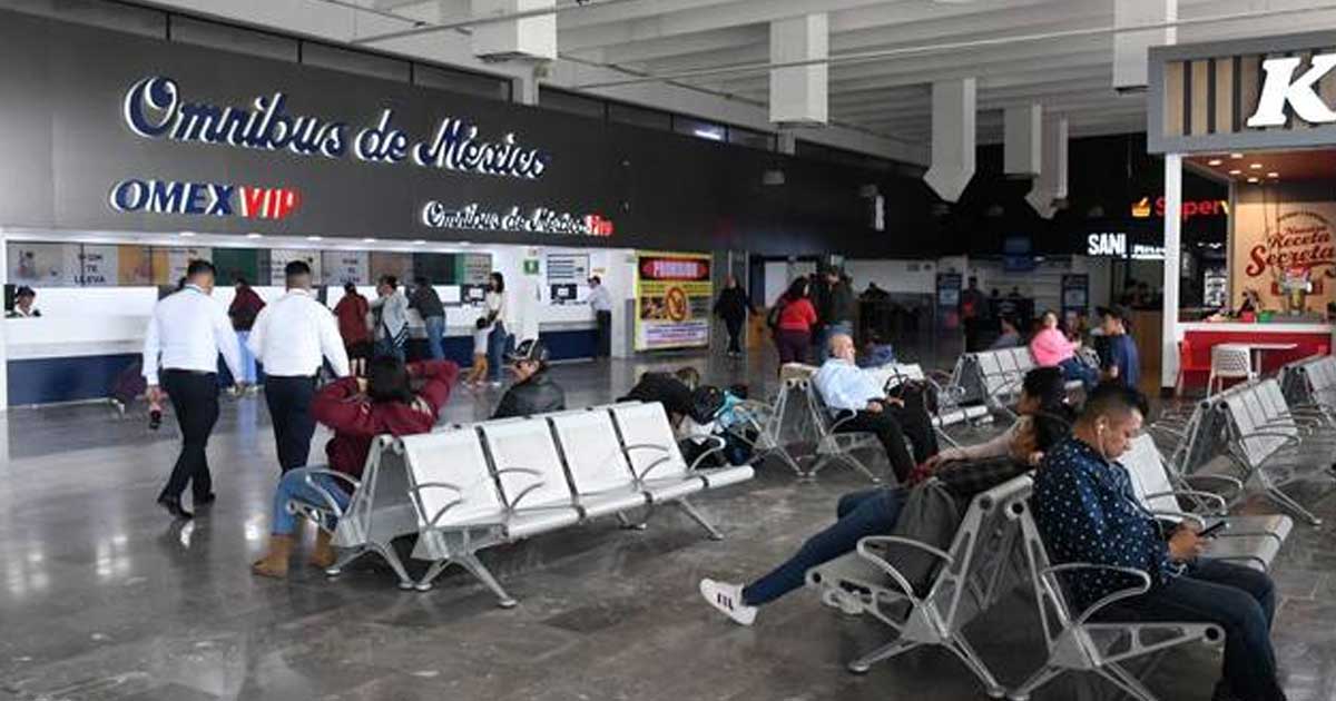 En la Central de Autobuses hubo el doble de usuarios por el eclipse.