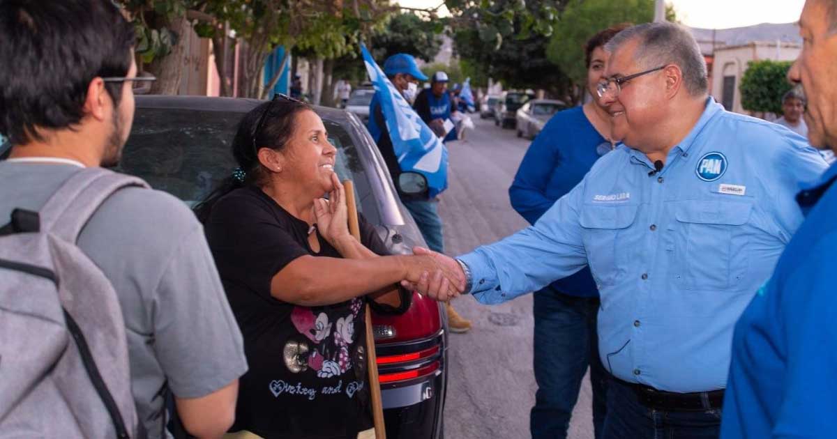 Esta vez el panista recorrió la colonia Rincón La Merced