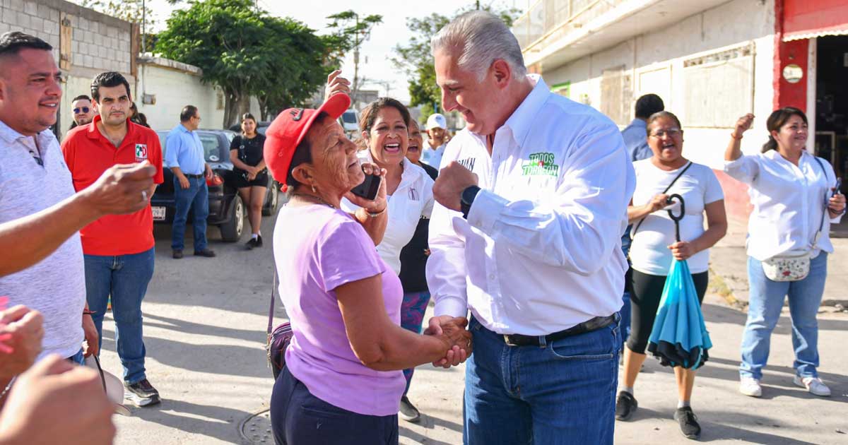 El candidato del PRI, Román Cepeda, agradeció el apoyo de los ciudadanos.