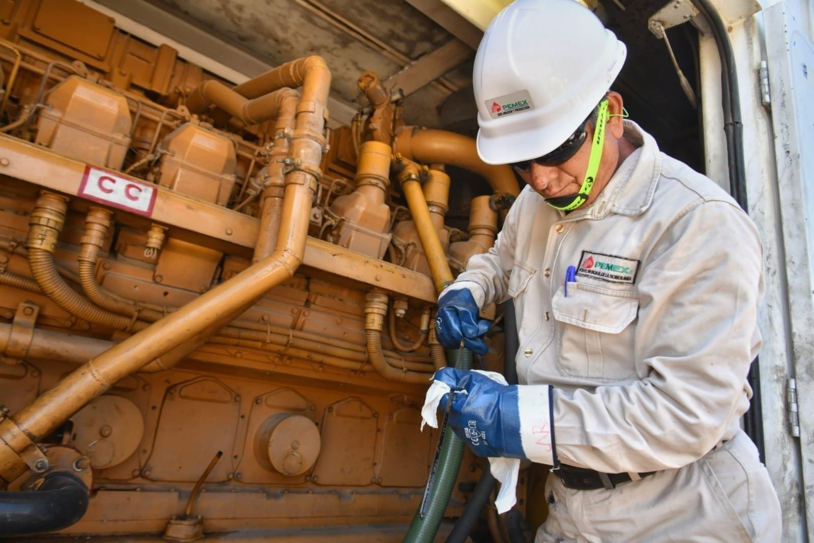 Trabajadores de PEMEX.