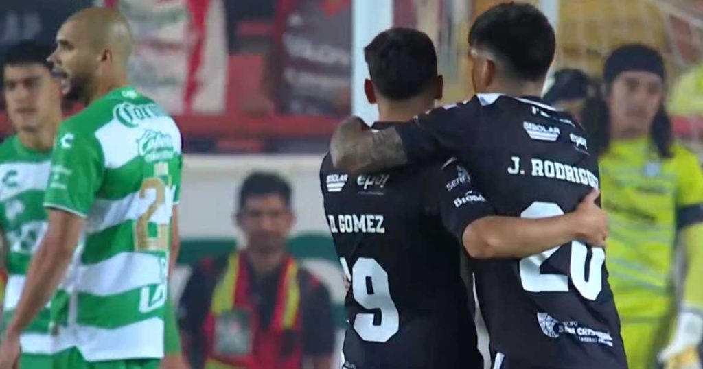 Santos perdió 2-0 ante Necaxa.