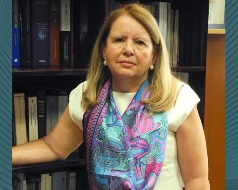 La ministra de la Corte Loretta Ortiz.