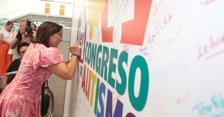 Liliana Salinas, presidenta honoraria del DIF Coahuila.