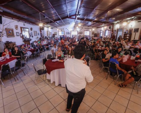 Diputado Alberto Hurtado.