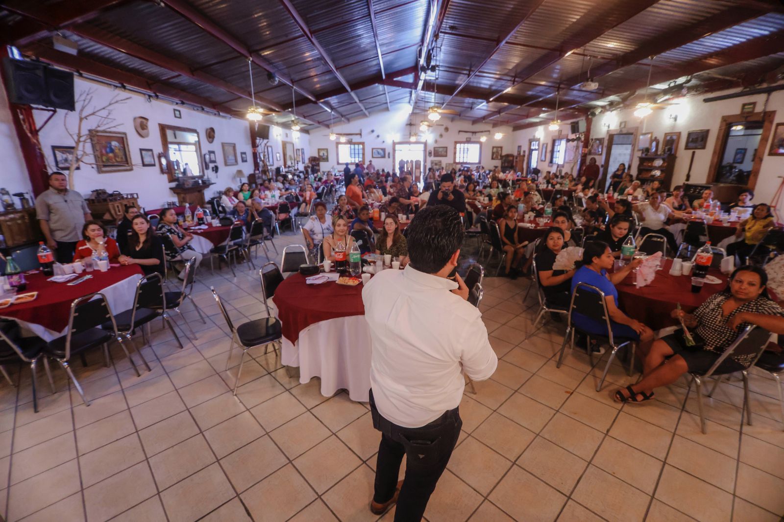 Diputado Alberto Hurtado.