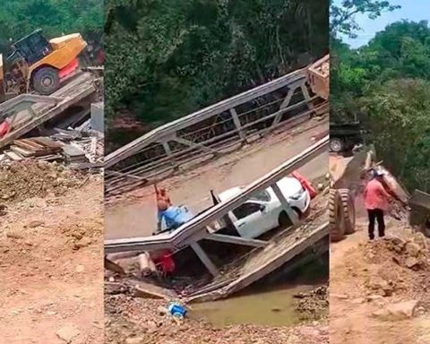 Puente desplomado en San Luis Potosí.