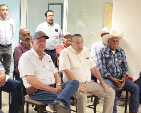 Los productores se reunieron con el gobierno del estado.