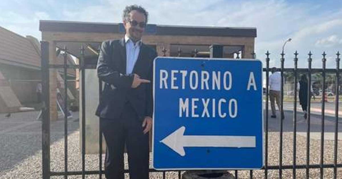 Jon Benjamin, destituido embajador de Reino Unido en México.