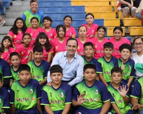 Manolo Jiménez en la inauguración de la Olimpiada