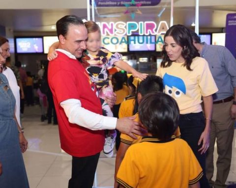 Inspira Coahuila llevó a niñas y niños de segundo y tercer grado de primaria de todas las regiones a ver la película Intensamente 2