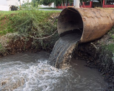 Los drenajes son vertederos ilegales de industriales