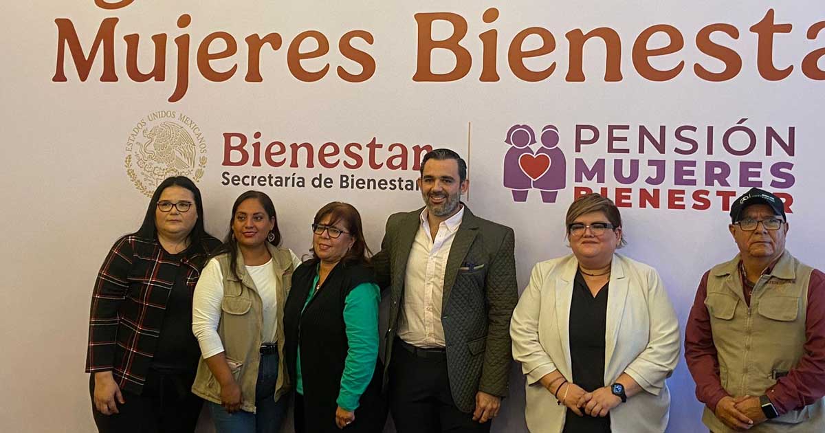 Américo Villarreal Santiago en su primera rueda de prensa como delegado de Bienestar en Coahuila