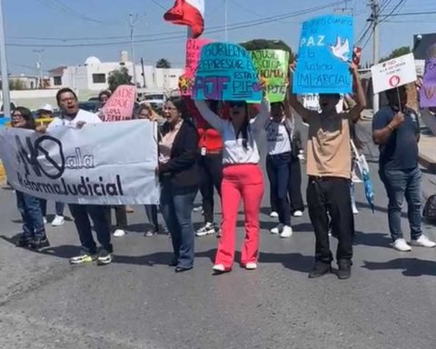 Trabajadores del Poder Judicial protestando por la Reforma Judicial.