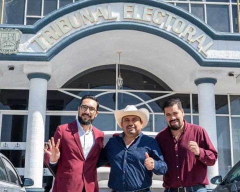 Diego del Bosque y Félix Ramírez en el Tribunal Electoral de Coahuila.