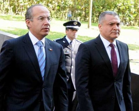 Felipe Calderón y su secretario de Seguridad Genaro García Luna.