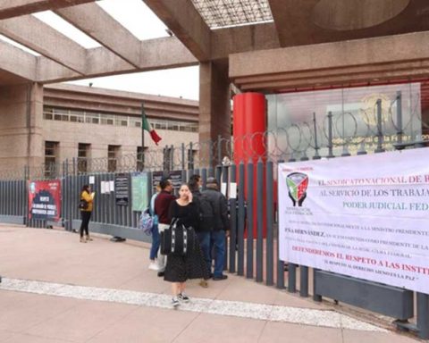 Trabajadores protestando por la Reforma Judicial.