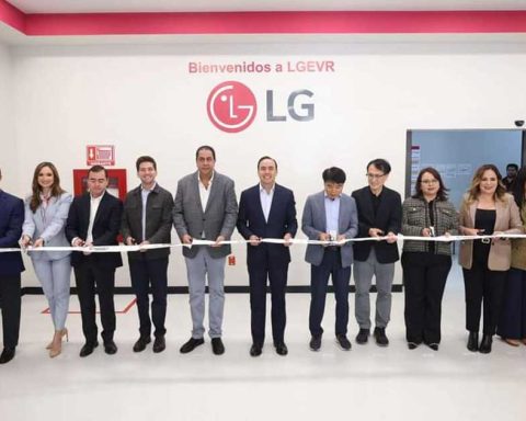 Manolo Jiménez, gobernador de Coahuila, inauguró la planta LG en Ramos Arizpe