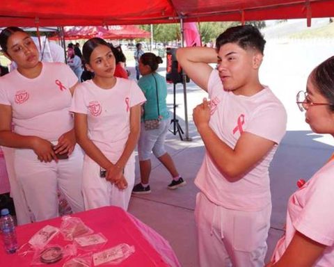 La autoexploración es la forma más eficaz de detectar oportunamente el cáncer de mama