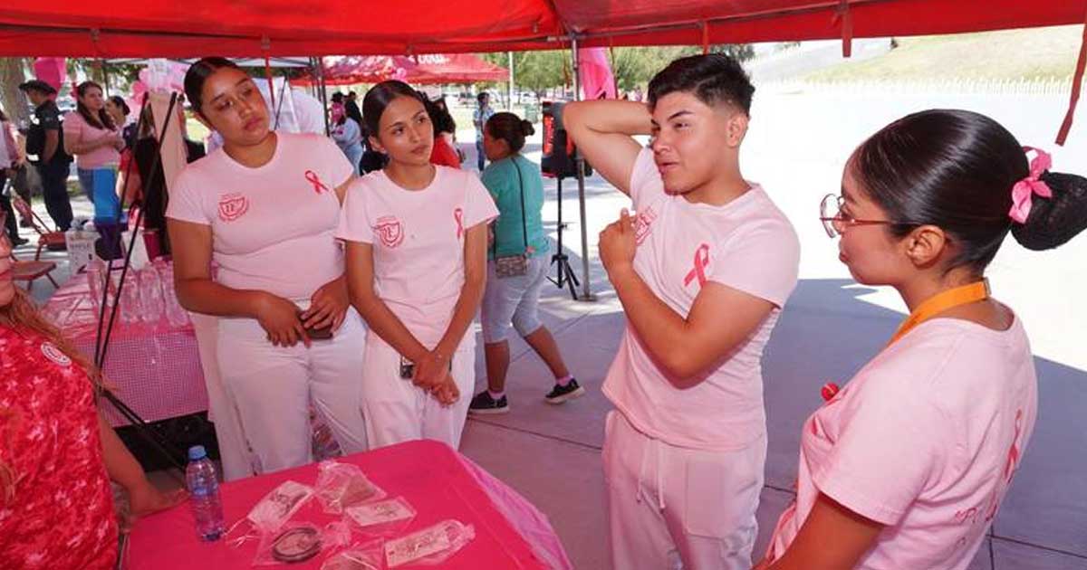 La autoexploración es la forma más eficaz de detectar oportunamente el cáncer de mama