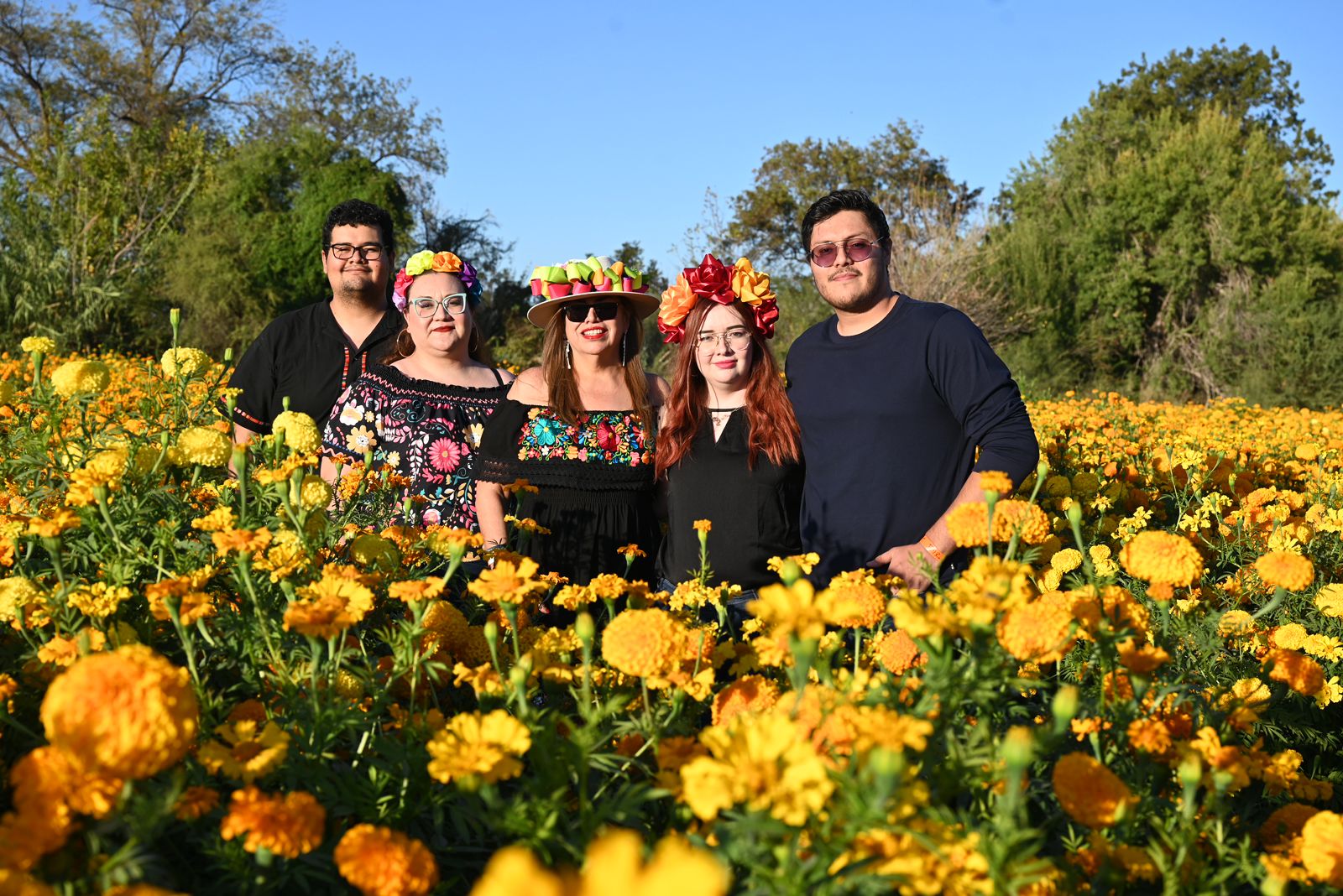 Cientos de laguneros acudieron este fin de semana a los campos de cempasúchil en Lerdo