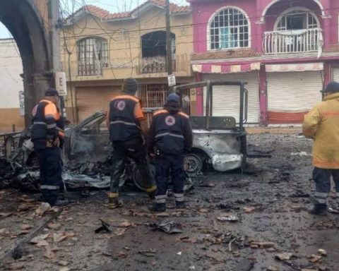 Estallan dos coches bomba en Guanajuato