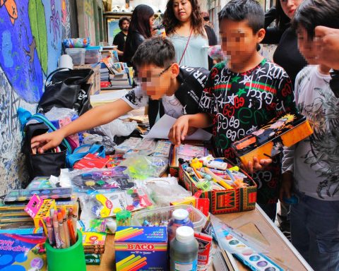 Niños de Tepito reciben clases de arte