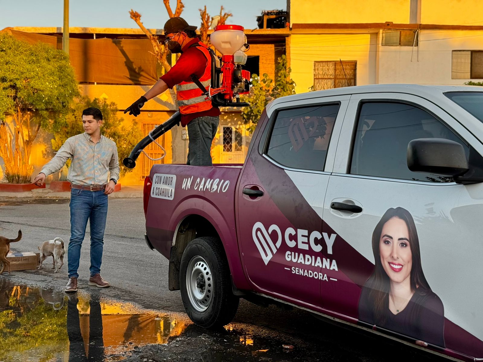 Arranca Cecilia Guadiana brigadas de fumigación contra el dengue