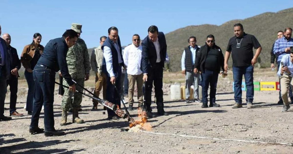 El gobernador Manolo Jiménez encabezó la ceremonia de incineración de drogas en Coahuila