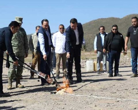 El gobernador Manolo Jiménez encabezó la ceremonia de incineración de drogas en Coahuila