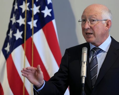 Embajador Ken Salazar