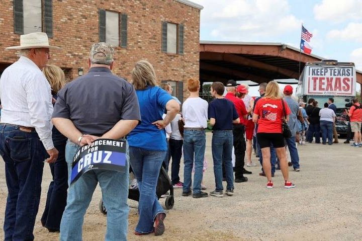 Condados de mayoría mexicana en Texas se vuelcan con Trump