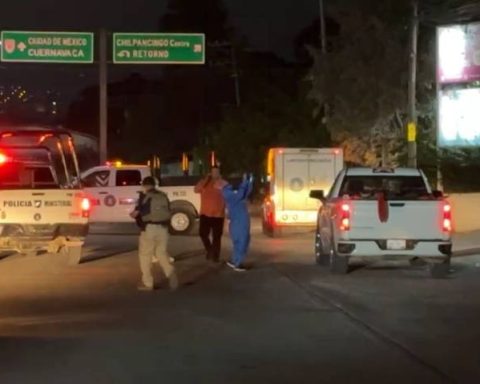 Abandonan camioneta con once cuerpos en Chilpancingo, Guerrero