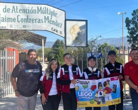 Estudiantes de Monclova participan en Mundial de Robótica en Turquía